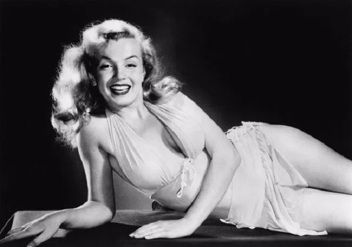 Photo Credit: http://uproxx.com/movies/2015/01/marilyn-monroes-1955-new-years-resolutions-revealed-a-woman-determined-to-turn-her-miserable-life-around/ 