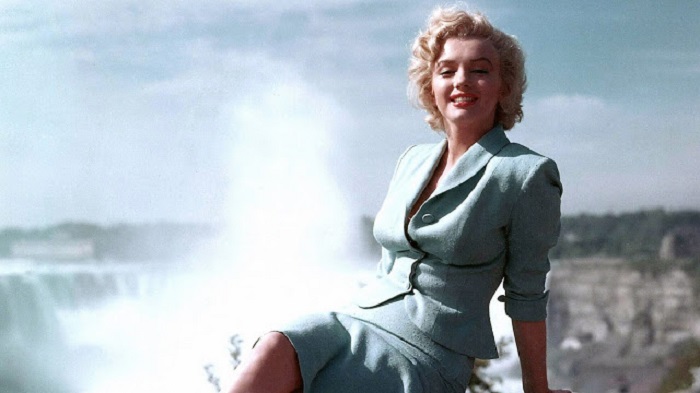 Photo Credit: http://www.jadorefashionlove.com/2012/01/beautiful-actresses-2-marilyn-monroe.html 