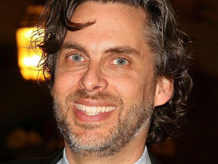 Photo Credit: http://www.slate.com/blogs/browbeat/2011/03/08/michael_chabon_and_ayelet_waldman_s_new_hbo_show.html 