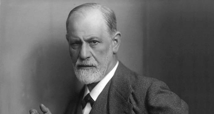 https://commons.wikimedia.org/wiki/File:Sigmund_Freud,_by_Max_Halberstadt_(cropped).jpg