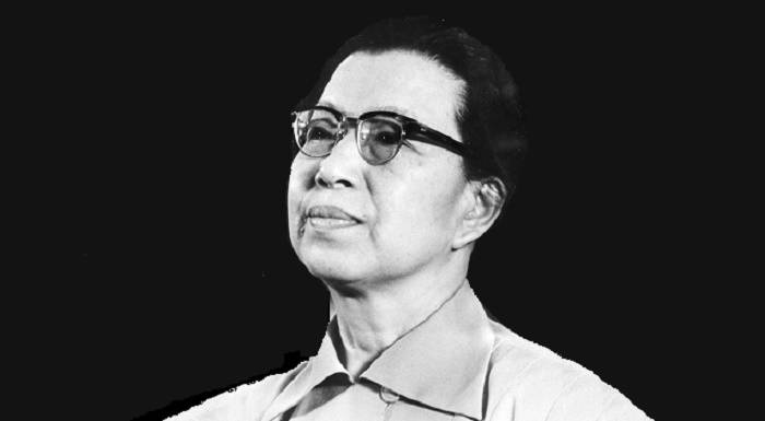 https://commons.wikimedia.org/wiki/File:Jiang_Qing_1976.jpg