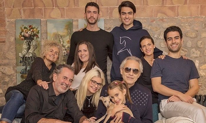 Image of Andrea Bocelli, his wife Enrica Cenzatti and their son Amos